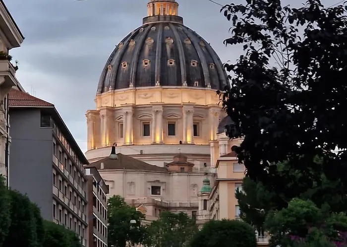 Domus Petrina I 400m Da San Pietro